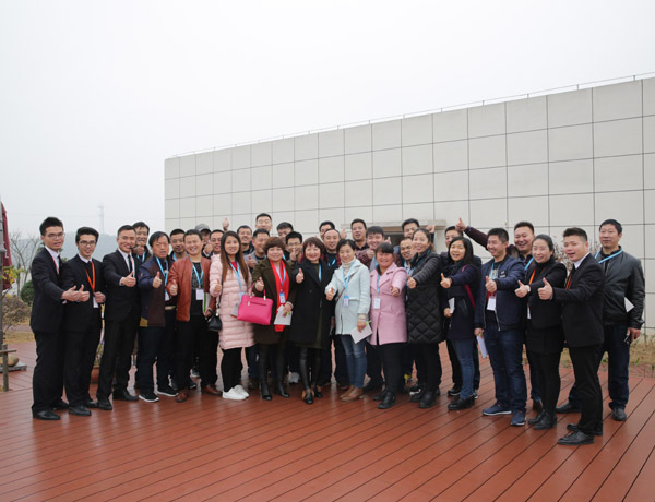 攜手并進，共創共贏——熱烈歡迎科恩陜西經銷商團隊到廠參觀學習