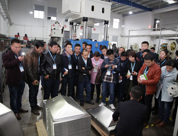 攜手并進，共創共贏——熱烈歡迎科恩陜西經銷商團隊到廠參觀學習