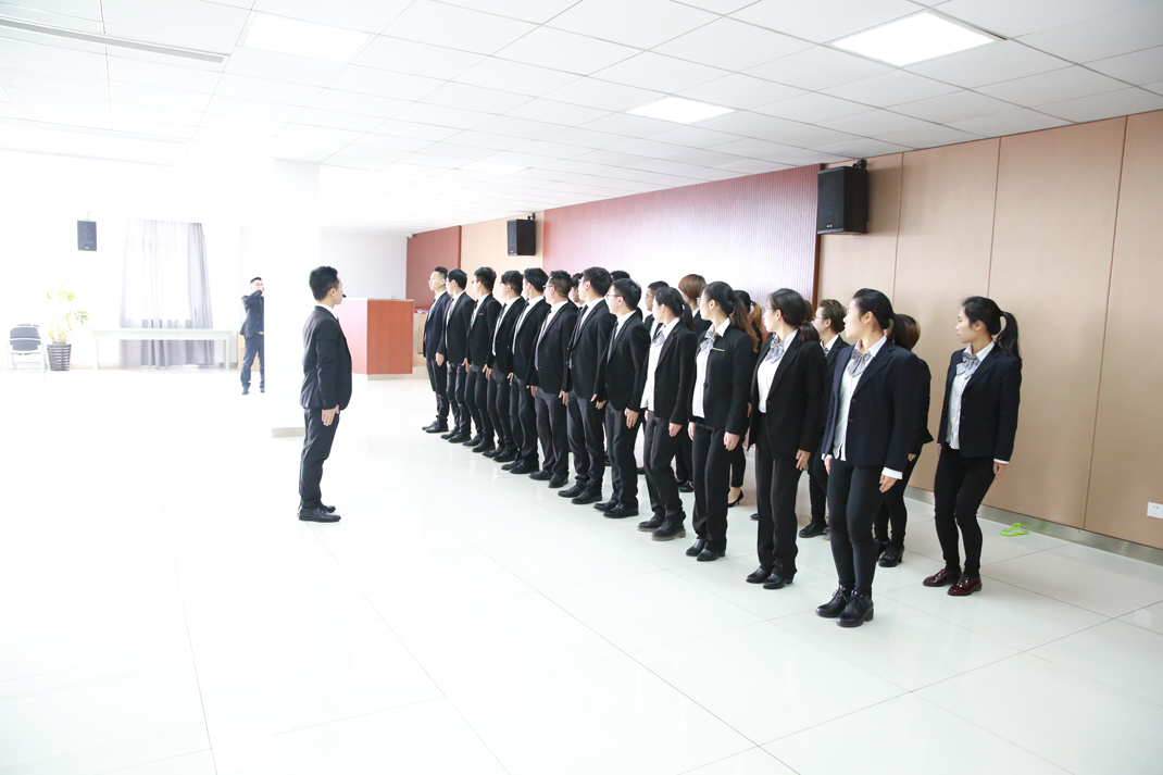 厚積薄發2018科恩電器上半年誓師大會